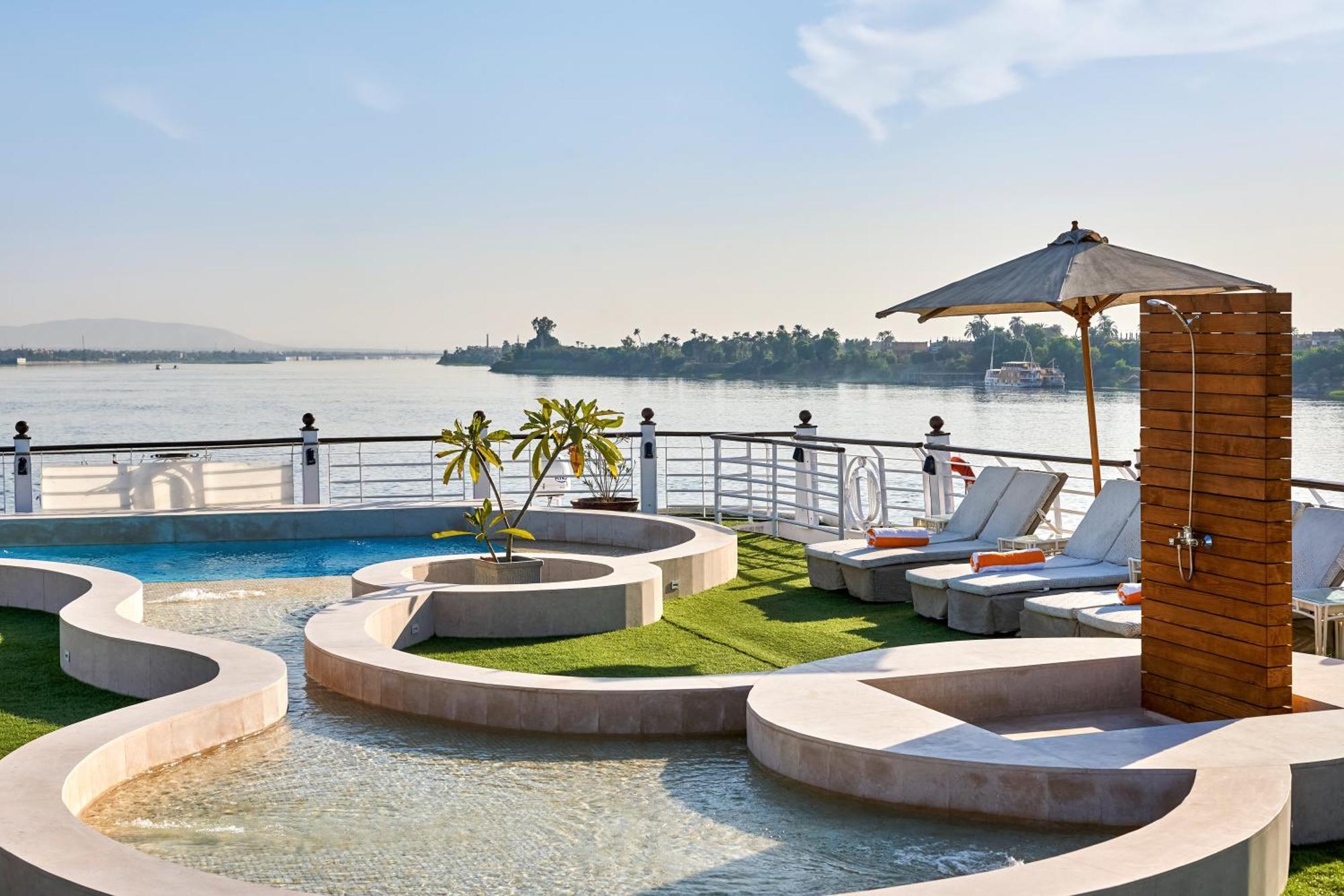 Moevenpick Royal Lotus Nile Cruise, Every Monday Four Nights From Luxor, Every Friday Three Nights From Aswan - Including Excursions & Sightseeing Exterior foto